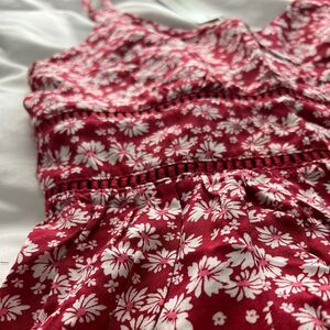 Francesca’s Monroe Ladder Trim Floral Tank Top Size XXS